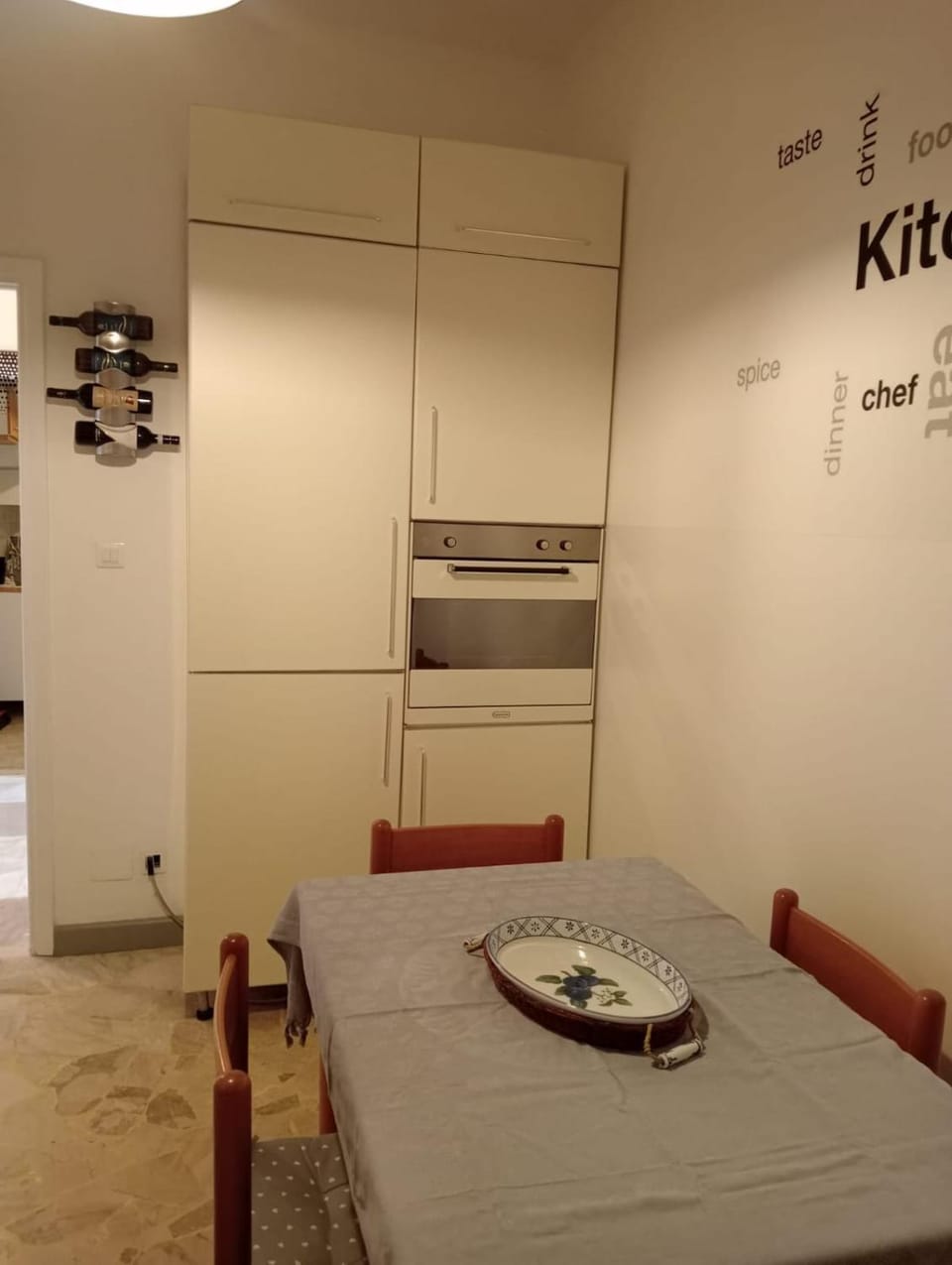 ATTENTI AL GATTO!Accommodation in the town center, on a private courtyard Apartment in Piedmont