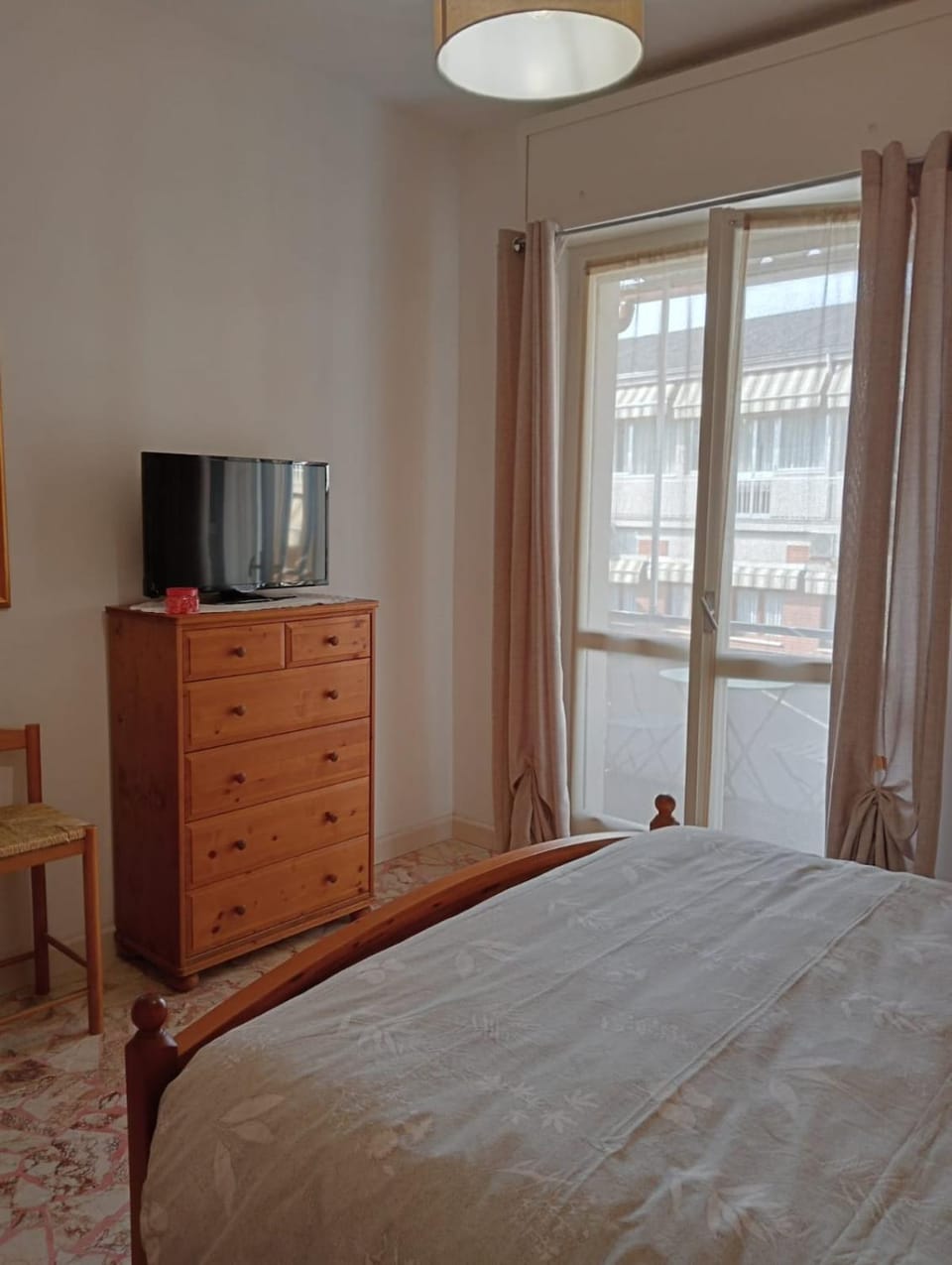 ATTENTI AL GATTO!Accommodation in the town center, on a private courtyard Apartment in Piedmont