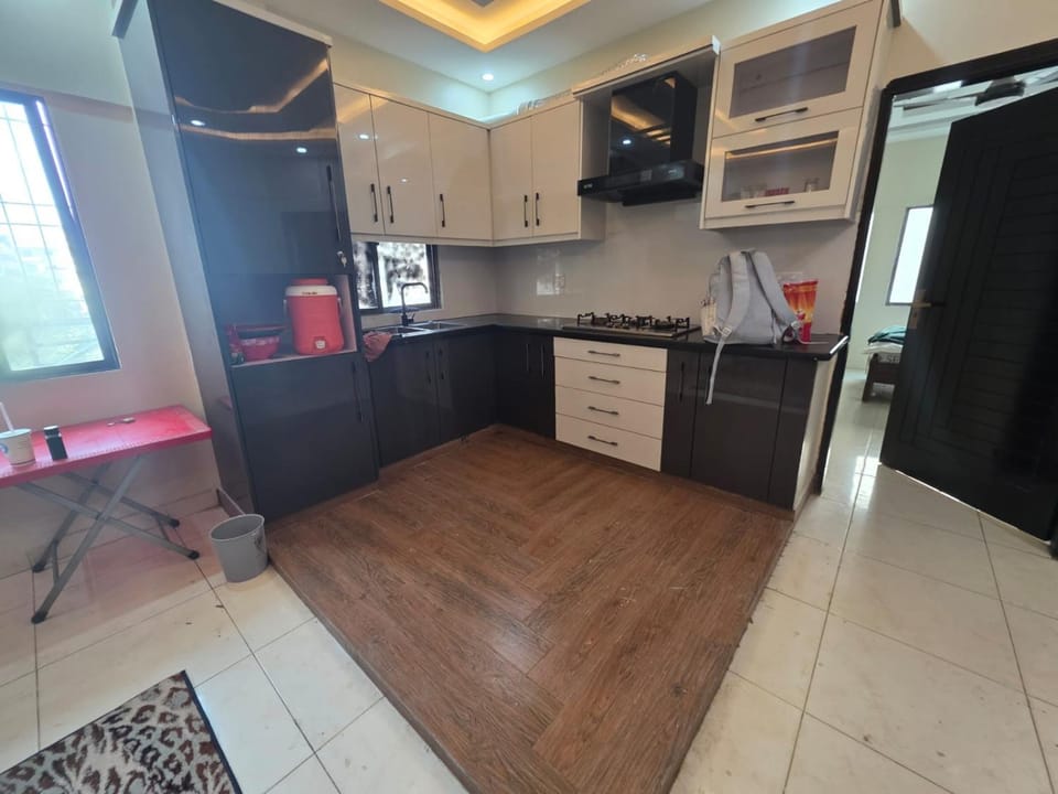 Kitchen or kitchenette, Breakfast