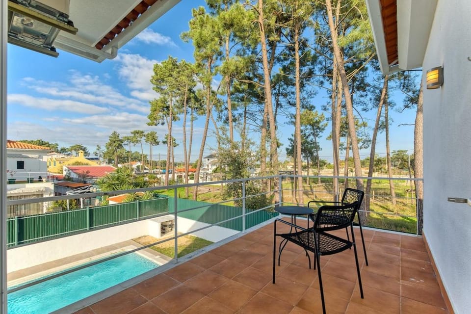 Vita Portucale ! Aroeira 4 Bdr Pool & Golf Retreat House in Setubal District