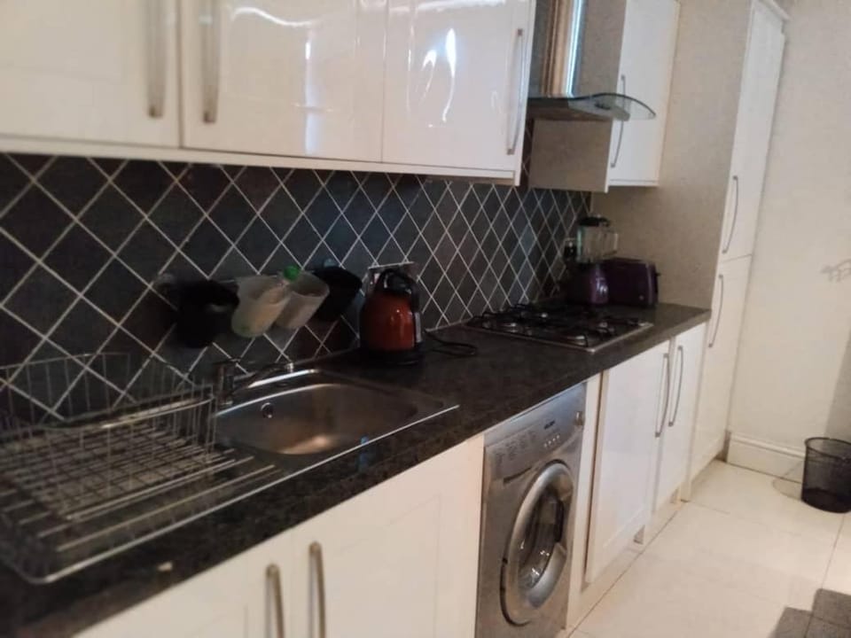 Etikette Homes Apartment in Accra