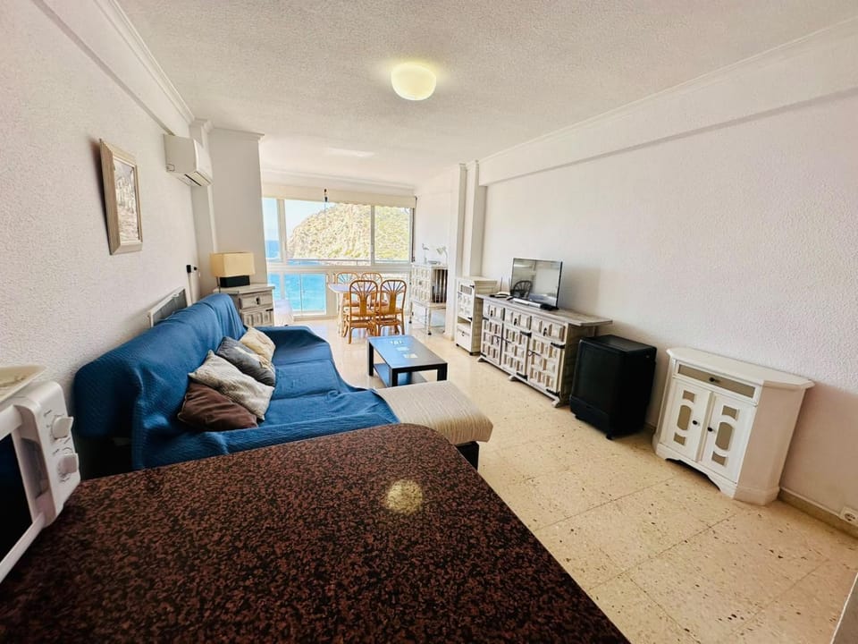 Communal lounge/ TV room, Living room