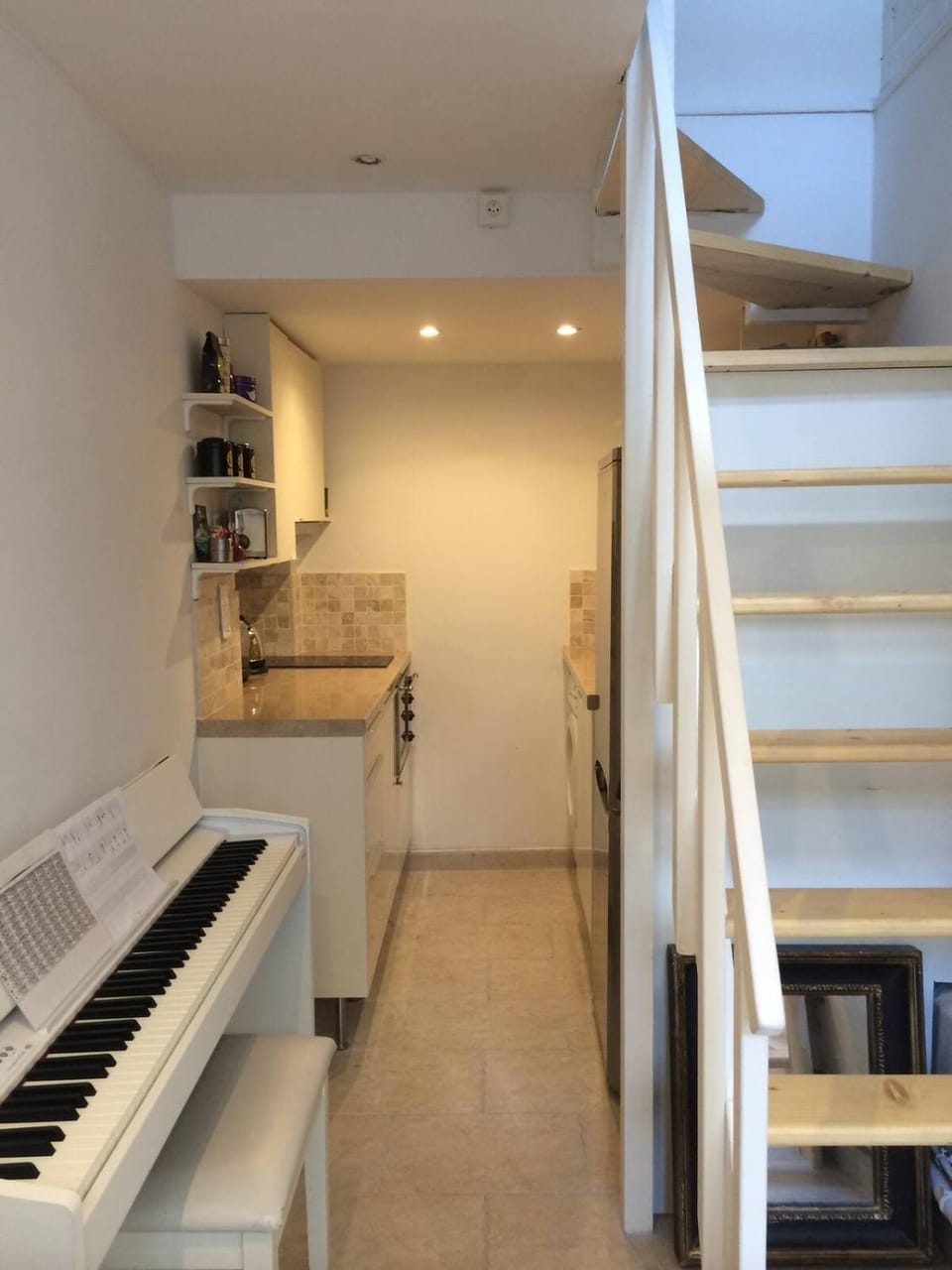 Lovely little duplex house Apartment in Paris