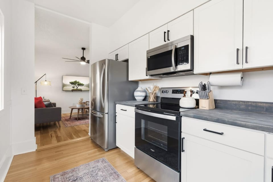Mathews House with 4 King Beds Near CSU and Old Town House in Fort Collins