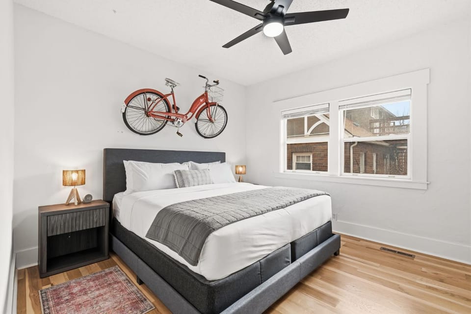 Mathews House with 4 King Beds Near CSU and Old Town House in Fort Collins