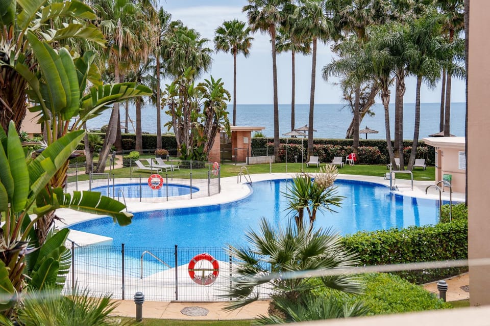 Day, Natural landscape, Garden, Garden view, Pool view, Sea view, Swimming pool, sunbed