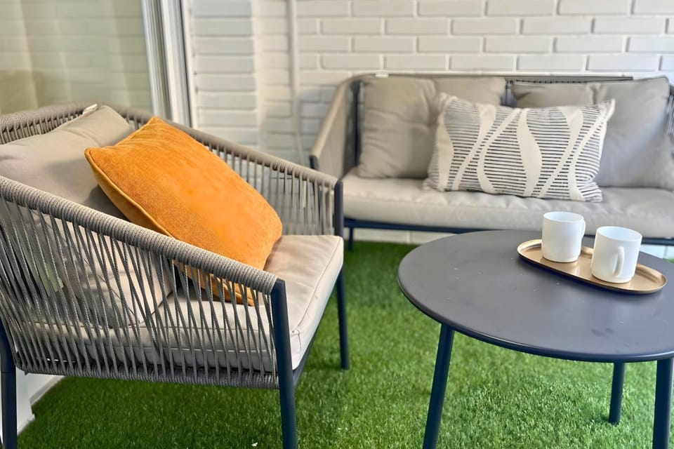 Coffee/tea facilities, Seating area