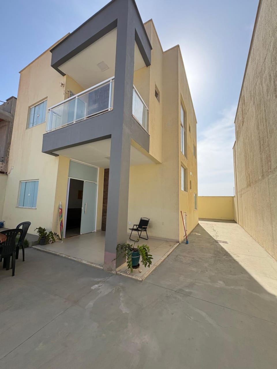 CASA DE 4 QUARTOS com piscina px a praia do aracagy 16 pessoas House in São Luís