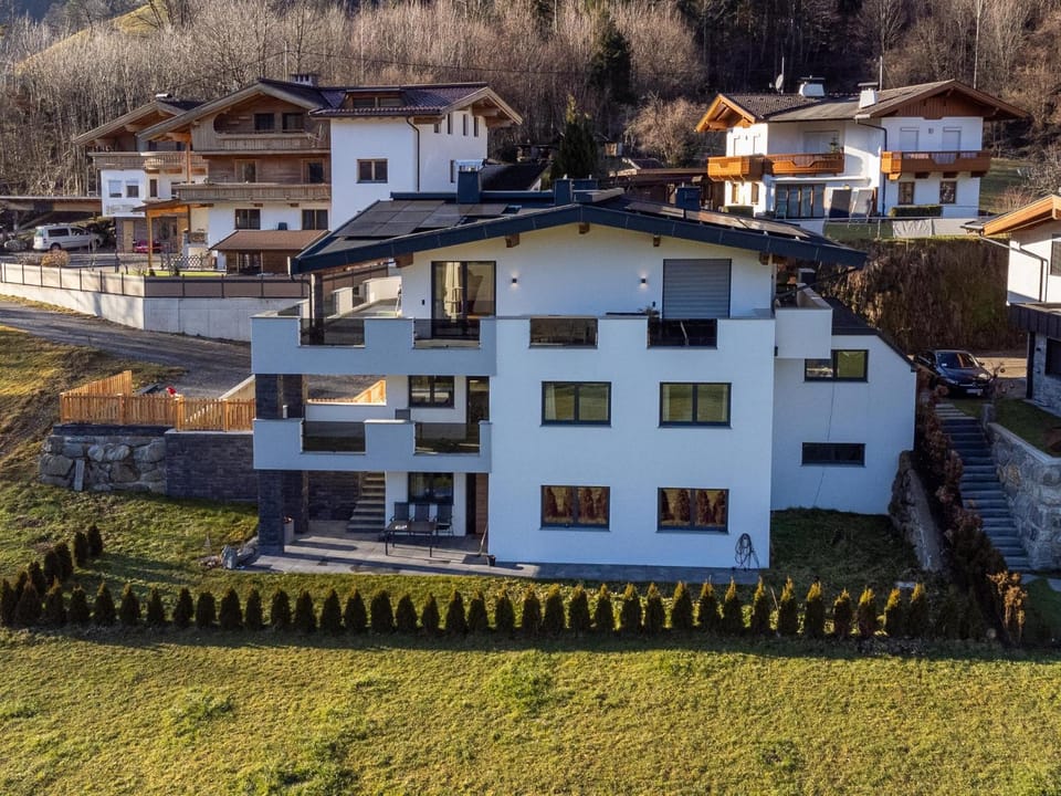 Property building, Winter