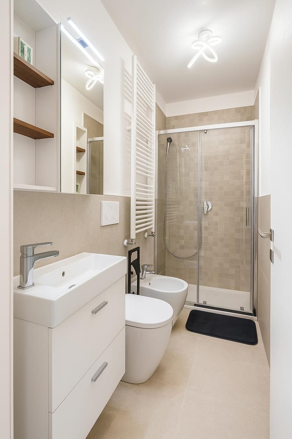Shower, Toilet, Bathroom, bidet, towels