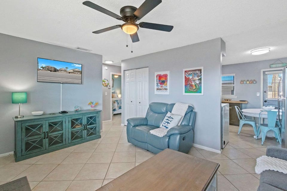 Double the Fun 2 Condos Near Beach with Pool House in Gulf Shores