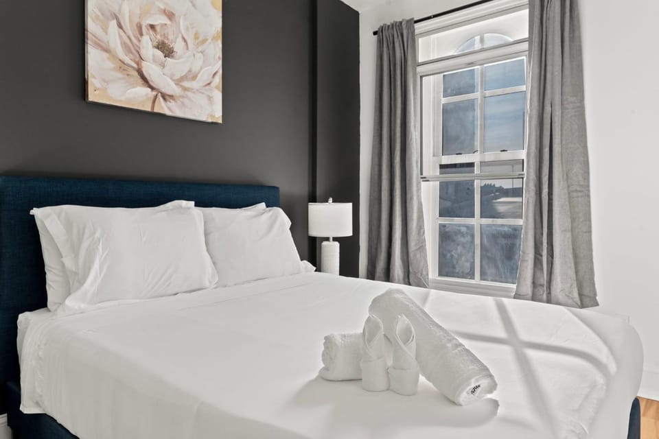Apartmint at 113 Chestnut - Philadelphia Apartment in Penns Landing