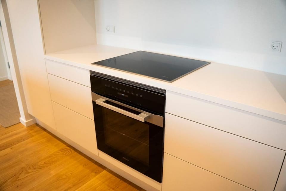 Kitchen or kitchenette, oven, stove