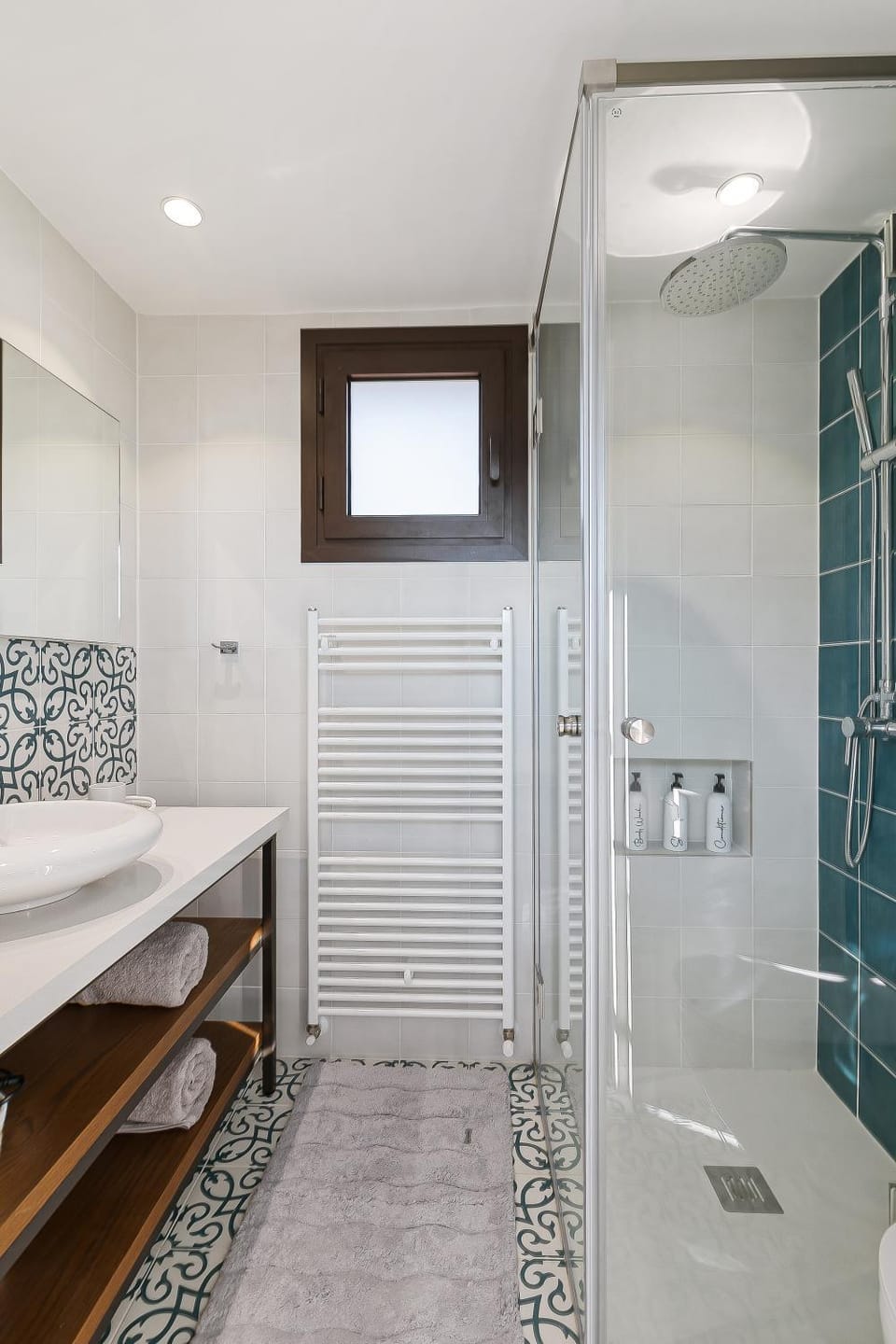 Shower, Bathroom, Bath, towels