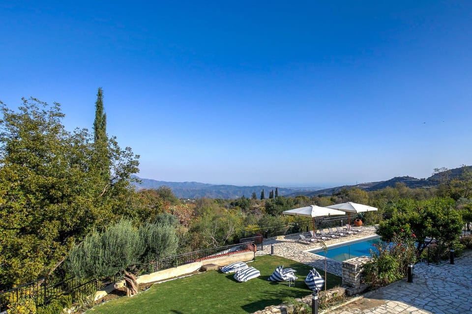 Day, Natural landscape, Mountain view, Pool view, Swimming pool