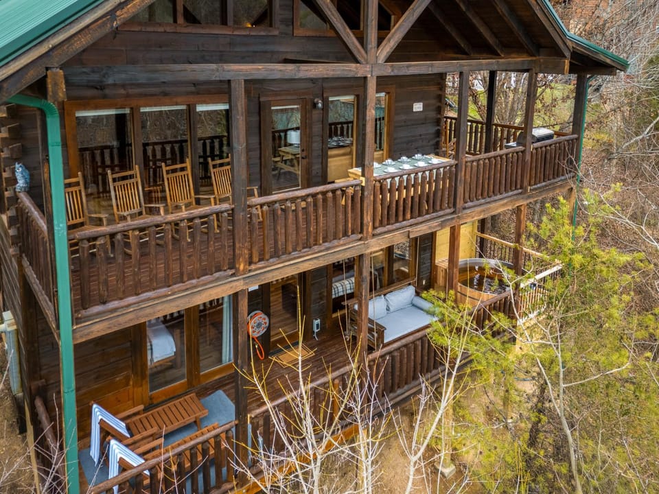 Natural landscape, Hot Tub, View (from property/room), Balcony/Terrace, Seating area