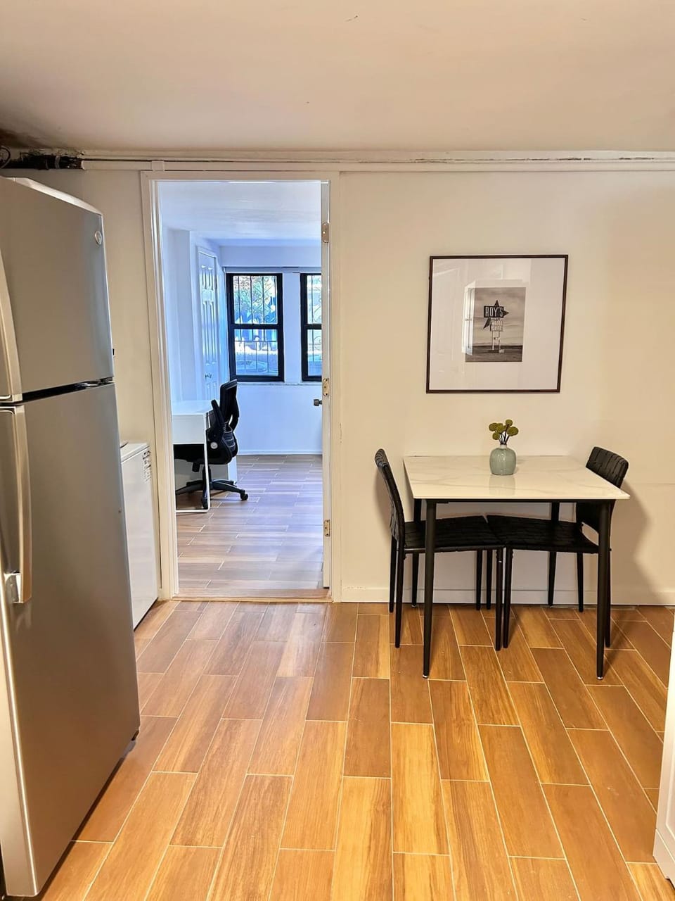 019- Quiet 2BR1BA Walk to PATH Apartment in Hoboken