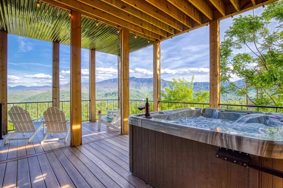 Minutes from the Strip Downtown Gatlinburg Stunning Views Sleeps 125BathsHot Tub Pool House in Gatlinburg