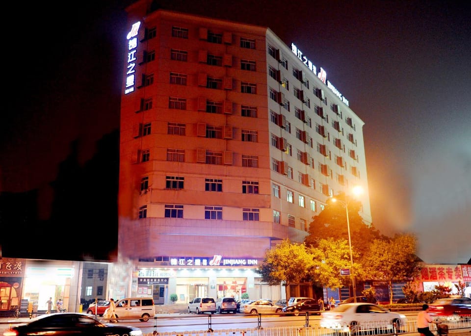 Property building, Facade/entrance, Bird's eye view