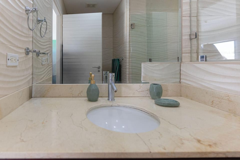 Bathroom, Bath
