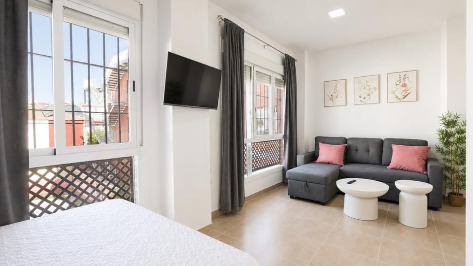 Communal lounge/ TV room, Living room, Photo of the whole room, Evening entertainment