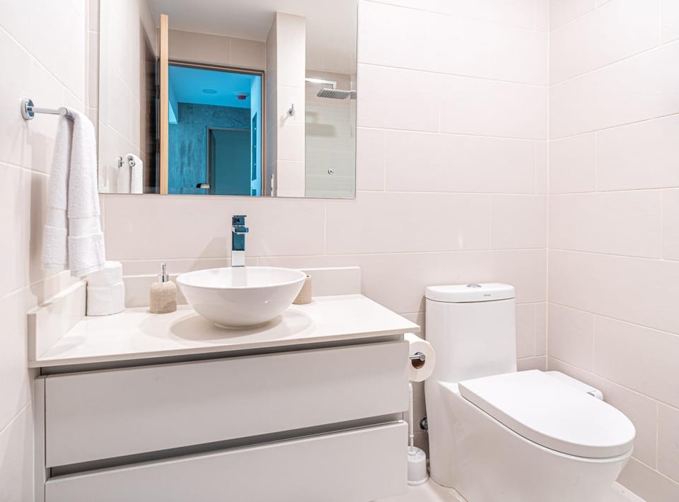 Bathroom, Bath