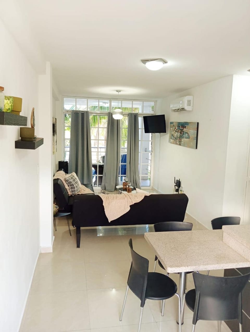 TV and multimedia, Living room, Seating area