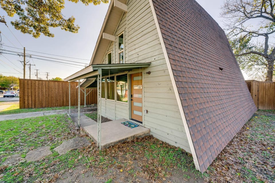 Frisco A-Frame: Near PGA Frisco & The Star! House in Frisco