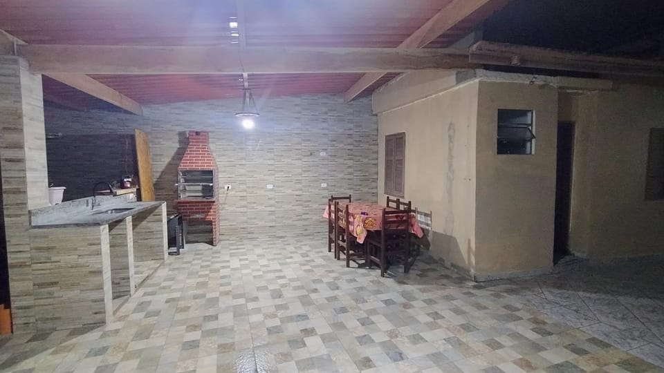 Casa PRAIA CARAGUATATUBA PORTO NOVO 400M PRAIA House in Caraguatatuba