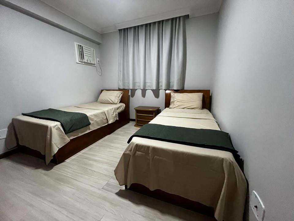 Bedroom, internet, air conditioner