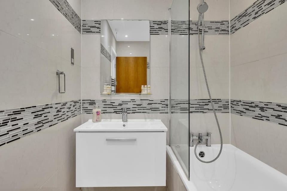 Shower, Bathroom, Bath