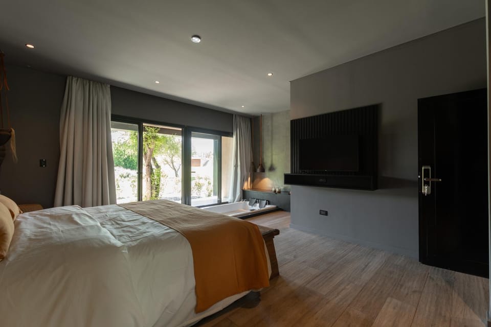 Bed, Photo of the whole room
