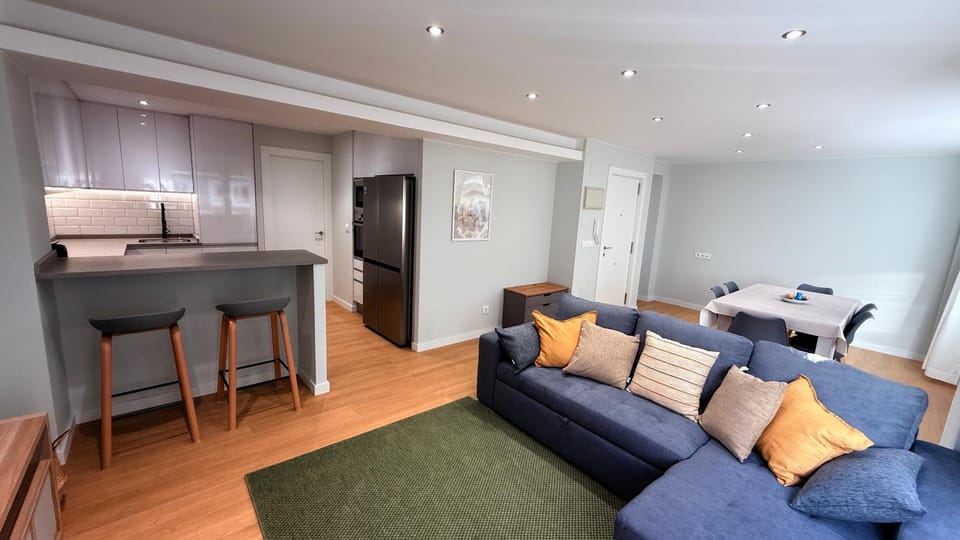 TV and multimedia, Living room, Dining area