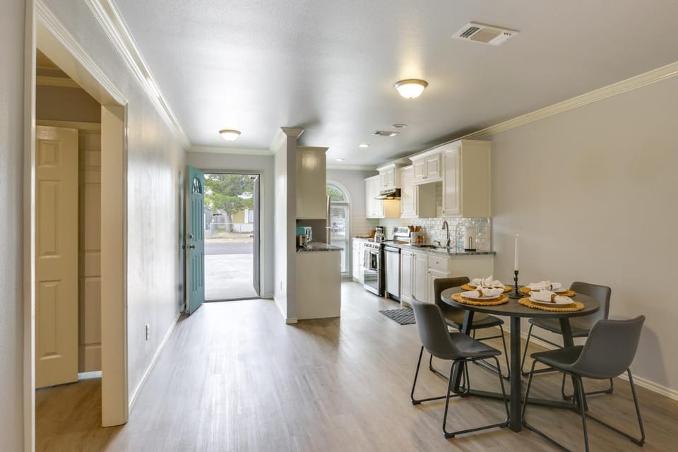 Dog-Friendly Lubbock Home: Near Downtown! Apartment in Lubbock