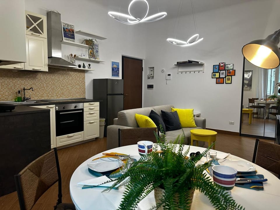 TV and multimedia, dishwasher, internet, oven, stove, washing machine, kitchen, air conditioner