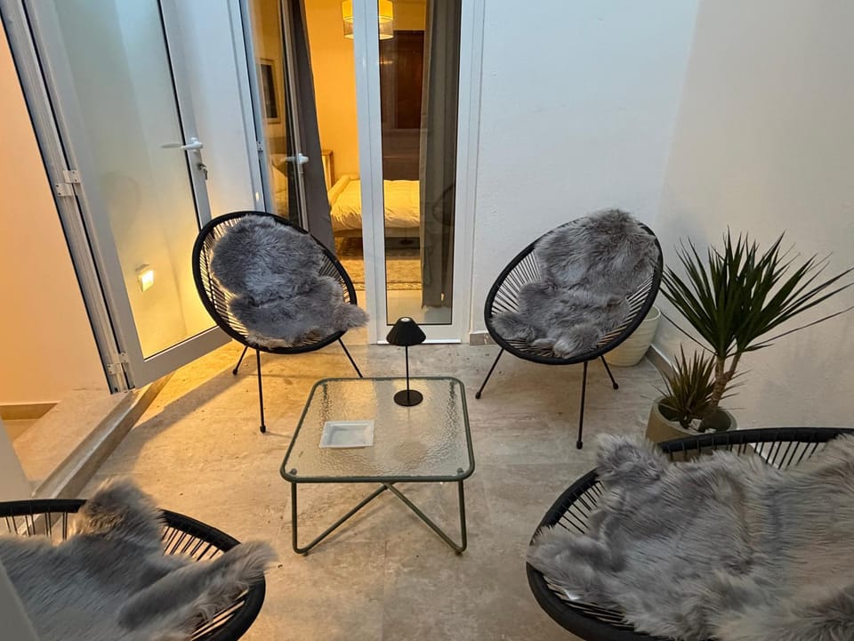 Patio, Seating area, Inner courtyard view