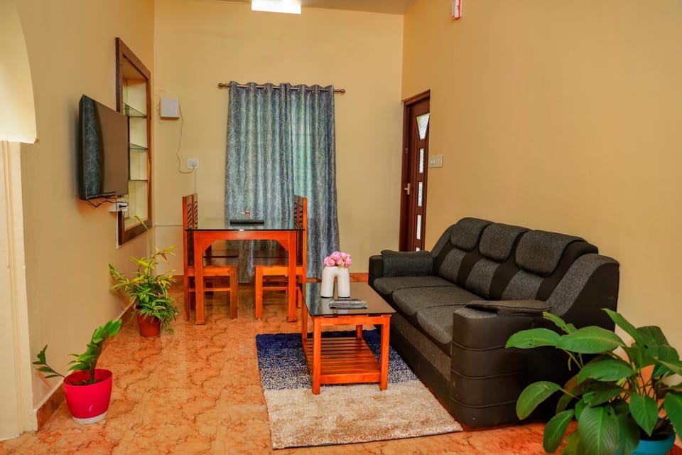 Orange Villa -3 AC Rooms Near Airport Villa in Kochi