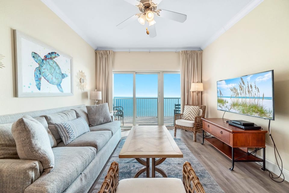 TV and multimedia, Living room, Seating area, Sea view