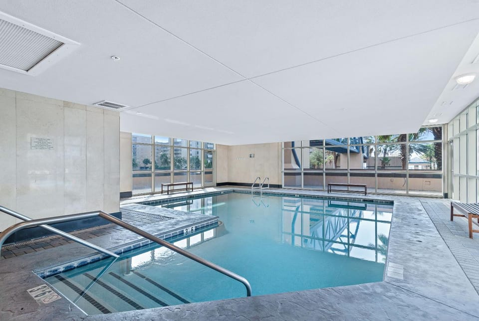 Swimming pool, Swimming pool
