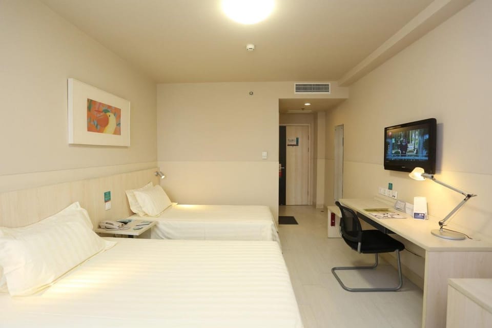 Photo of the whole room, bunk bed