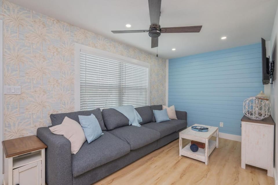Unit D Beachwalk Pool Access Sauna Mini Golf Apartment in Okaloosa Island