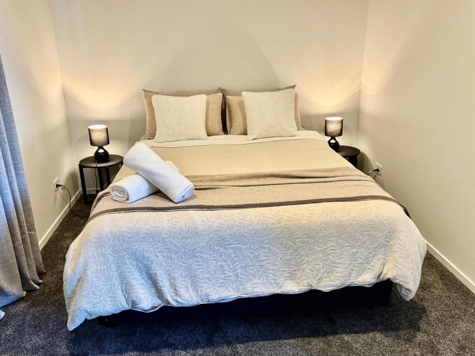 New 4BR Family Home in Greenhill Park, Chartwell Villa in Hamilton