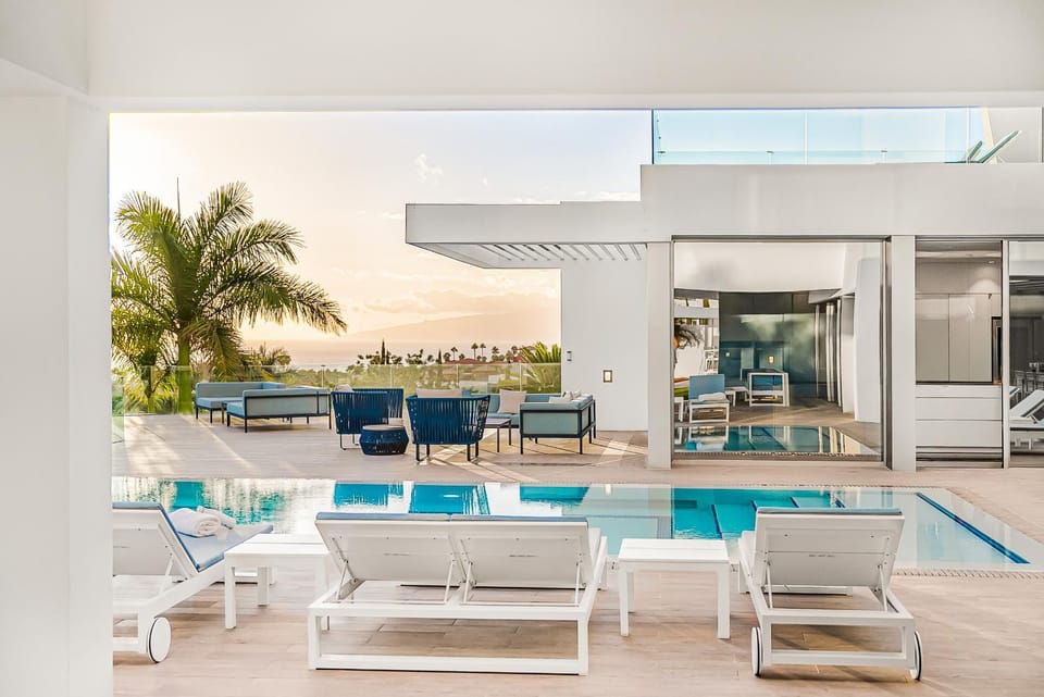 Wellness Villa - Heated Pool, Home Gym & Games Room Villa in Adeje