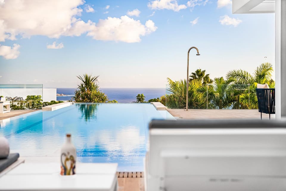 Wellness Villa - Heated Pool, Home Gym & Games Room Villa in Adeje