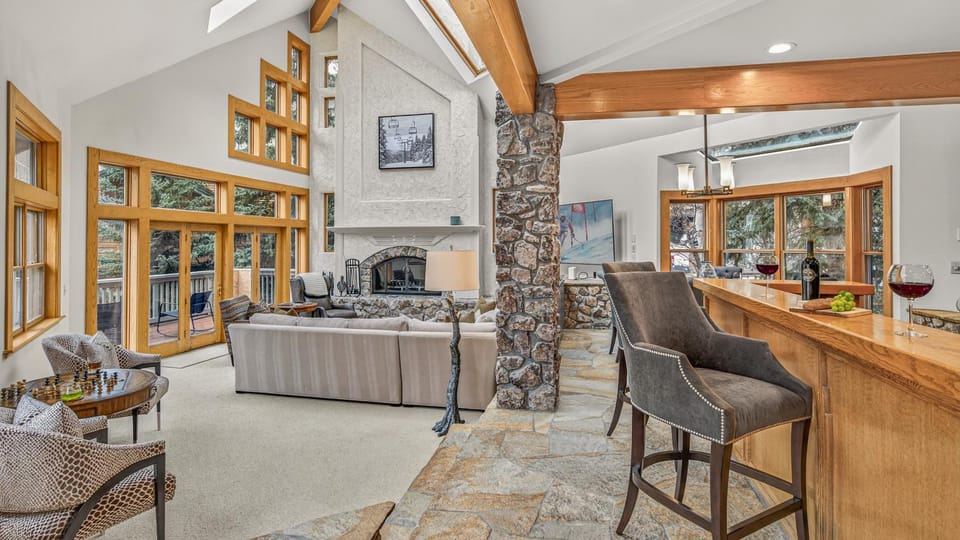 Balcony/Terrace, Living room, Seating area, fireplace, furniture