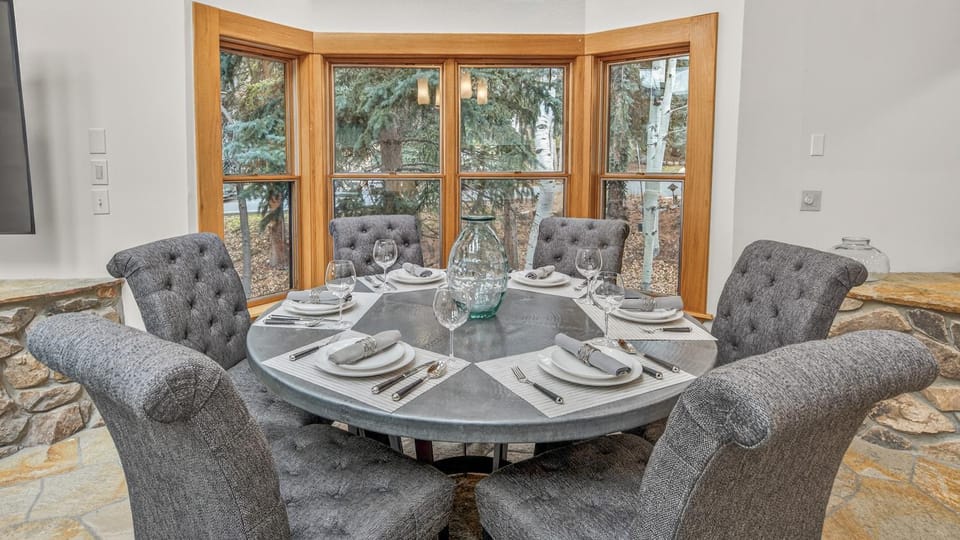 Dining area, furniture