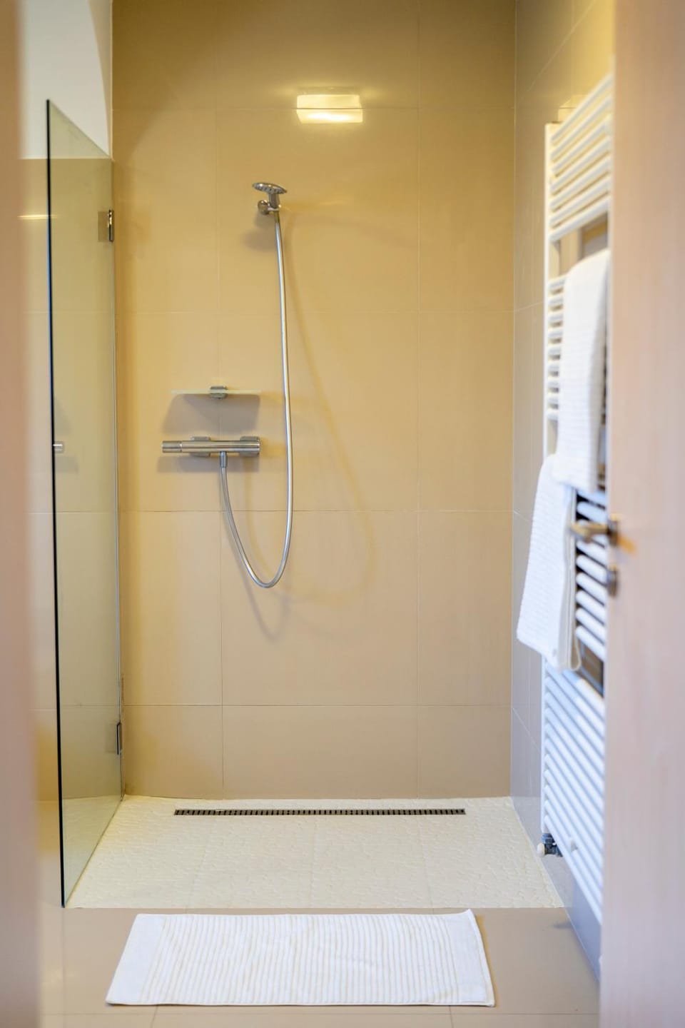 Volt Egyszer Egy Apartman Pécs Apartment in Hungary