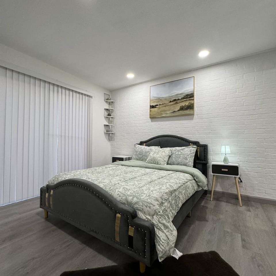 2 DT Dallas l FIFA WORLD CUP READY l 5 Min from Love Field Apartment in Dallas
