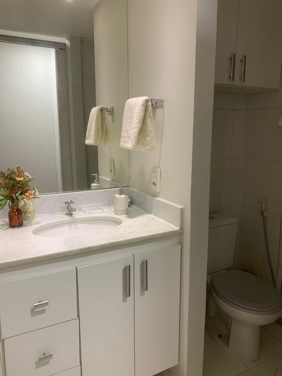 Bathroom, towels