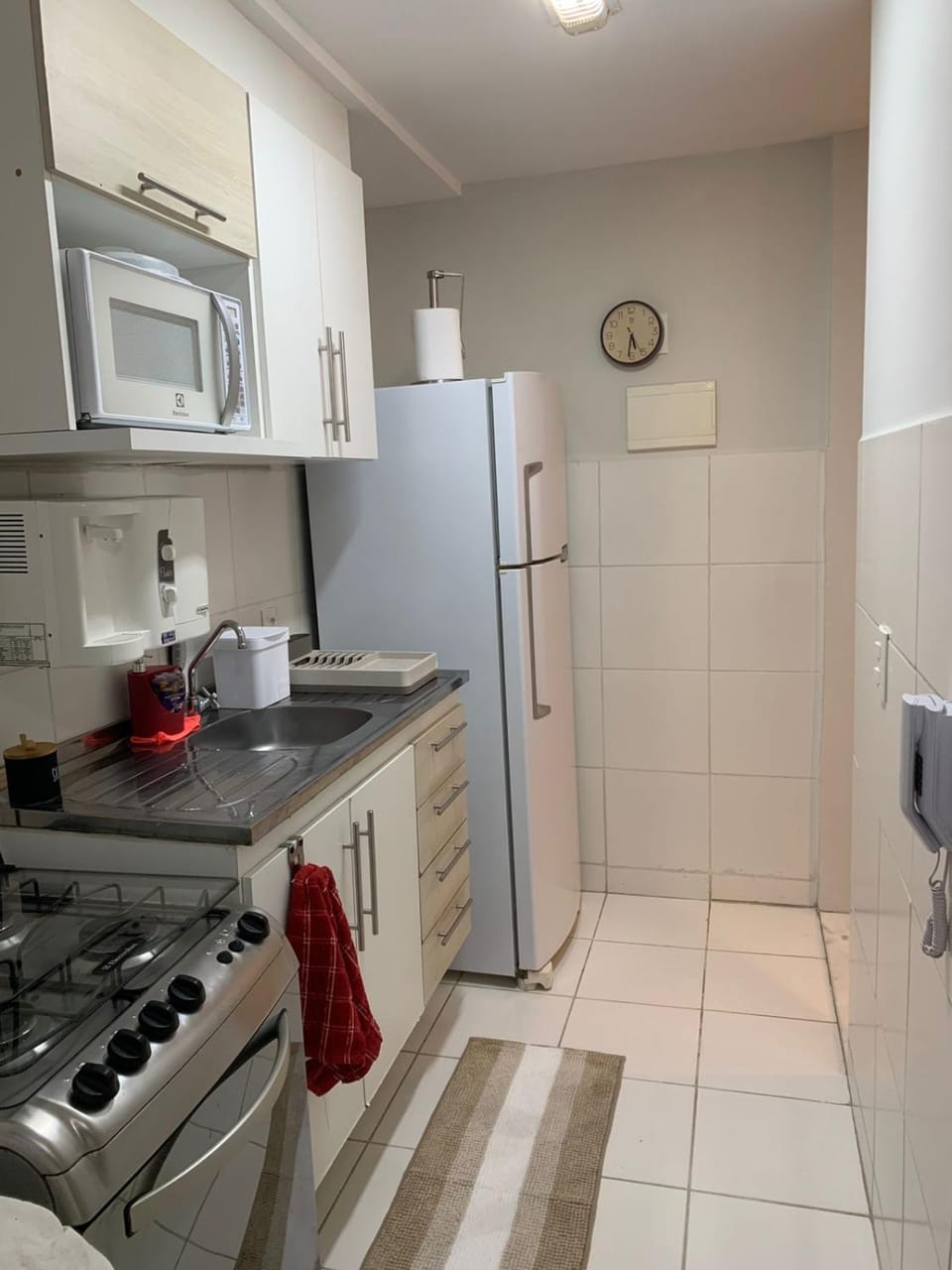 Kitchen or kitchenette, oven, stove